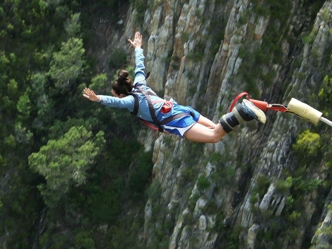 Bungee jumping at bloukrans bridge in south africa