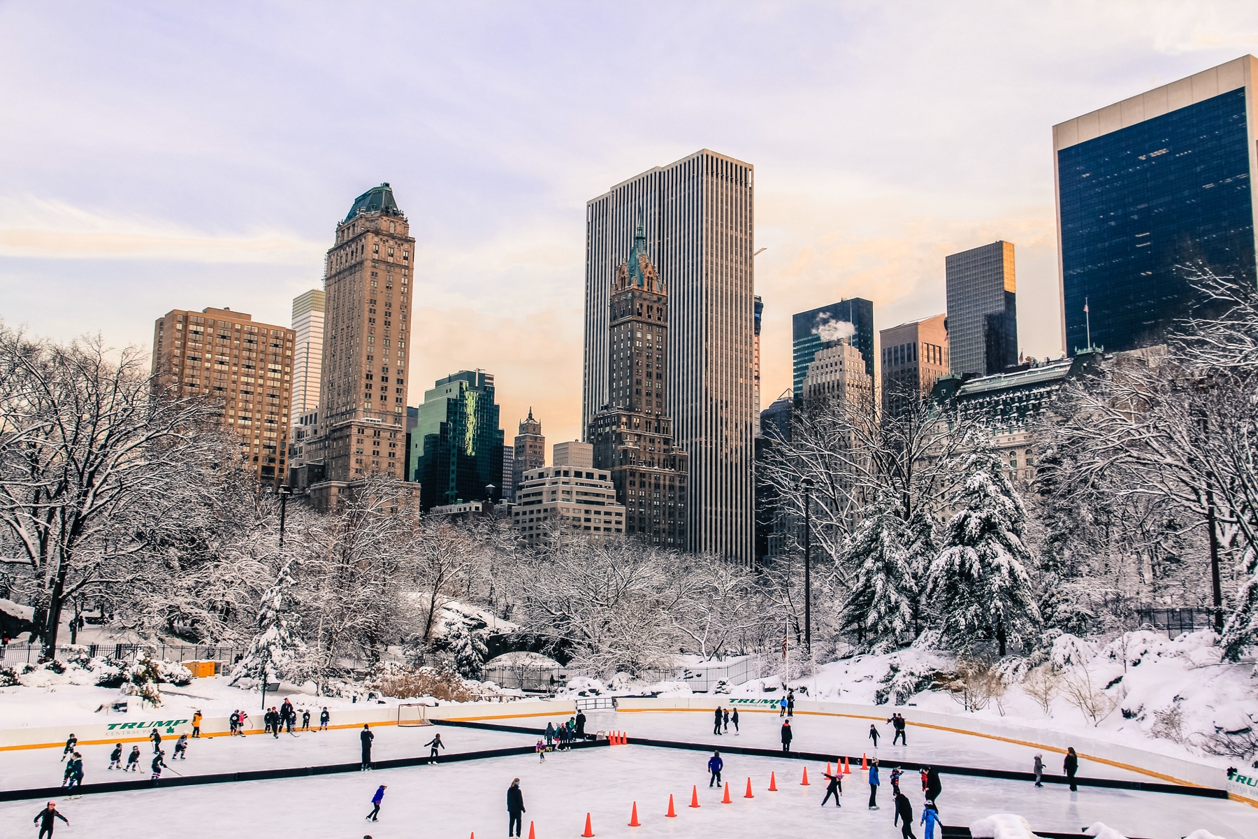 The-Fit-Traveller-The-Ultimate-New-York-City-Christmas-Holiday-Checklist-cover.jpg