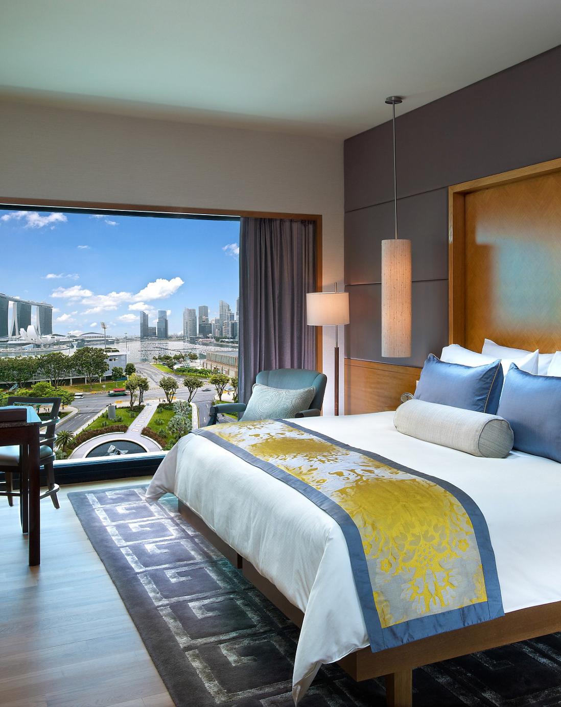 singapore-suite-bay-suite-bedroom-1.jpeg