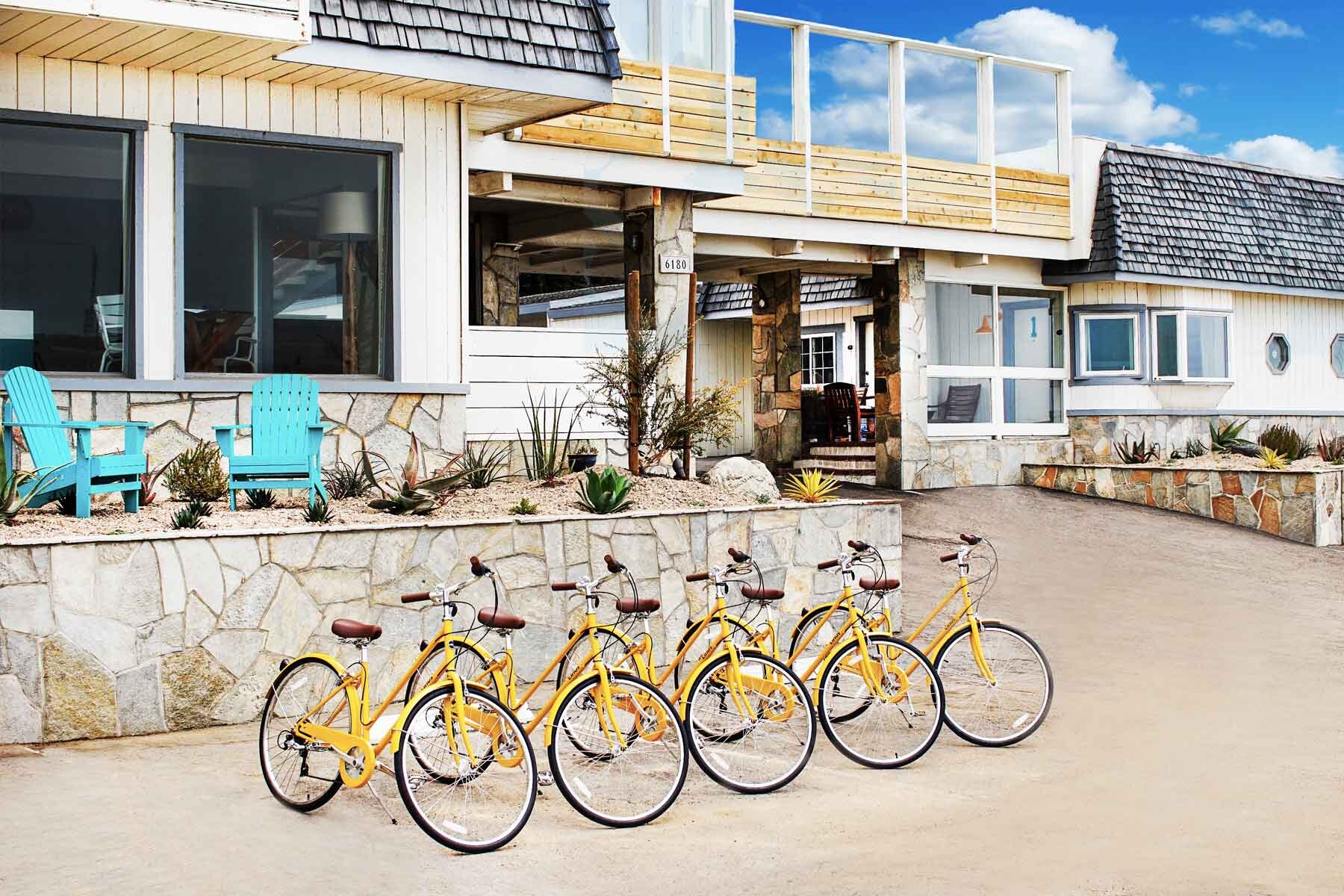 cambria-beach-lodge_exterior-bikes.jpg